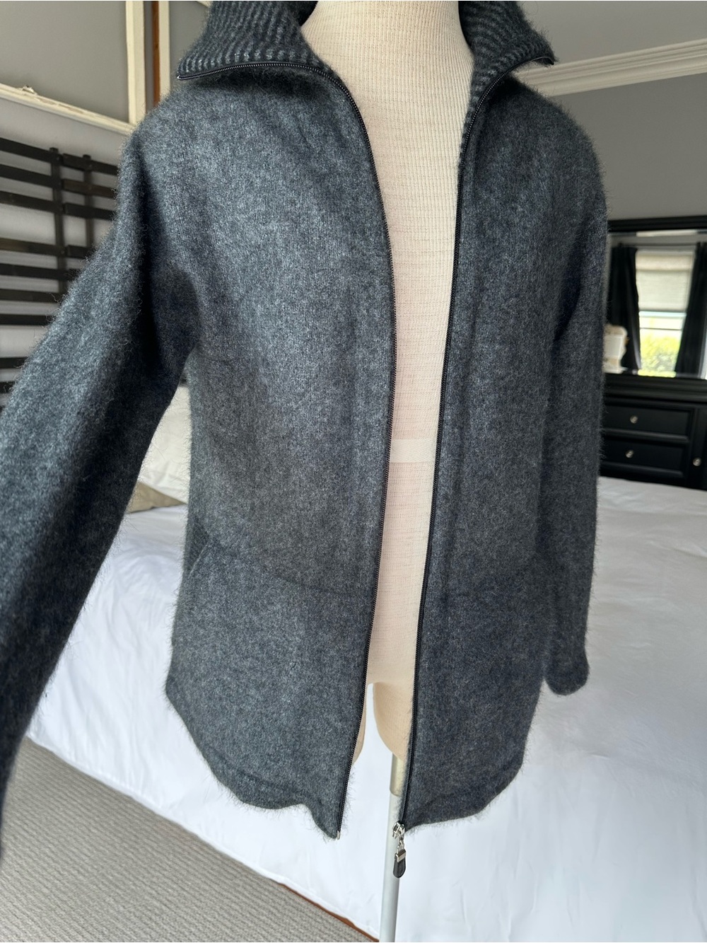 LOTHLORIAN Luxury Possum/Merino Knit Sweater - Charcoal Gray, size large - Picture 8 of 16